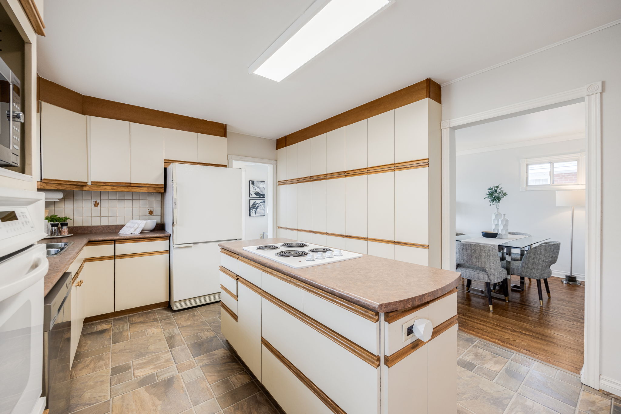 Toronto property showcase — delivered property photograph 12