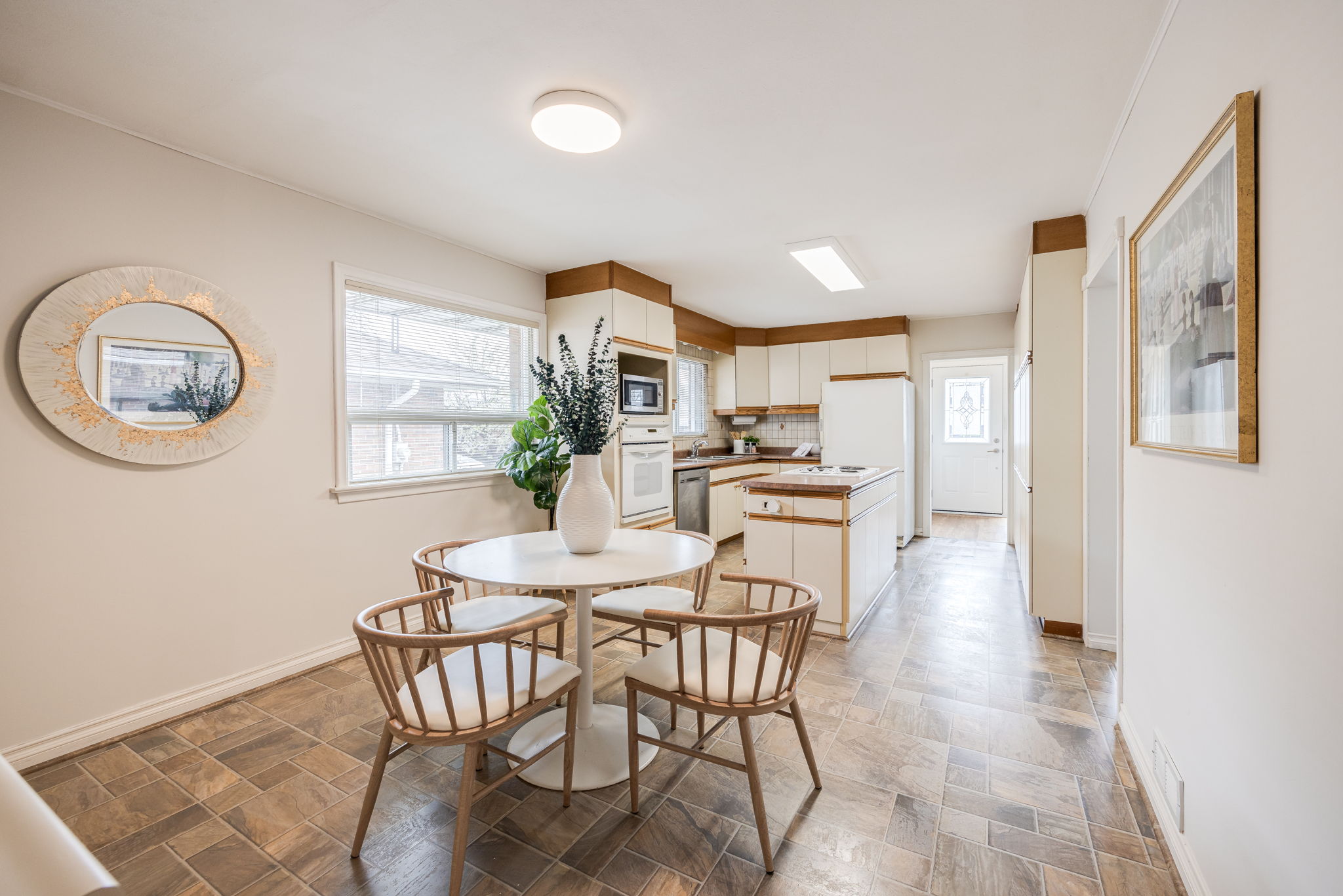 Toronto property showcase — delivered property photograph 15
