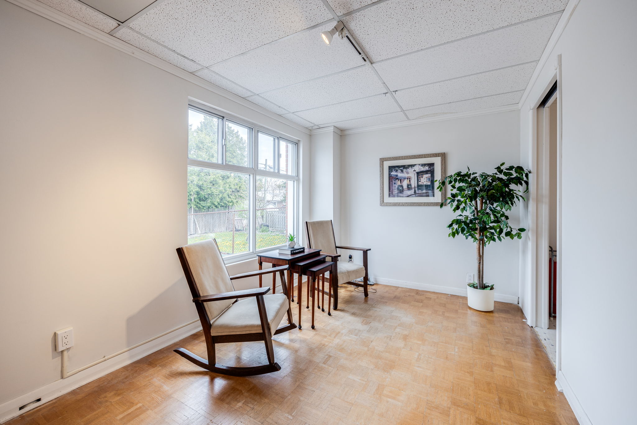 Toronto property showcase — delivered property photograph 32