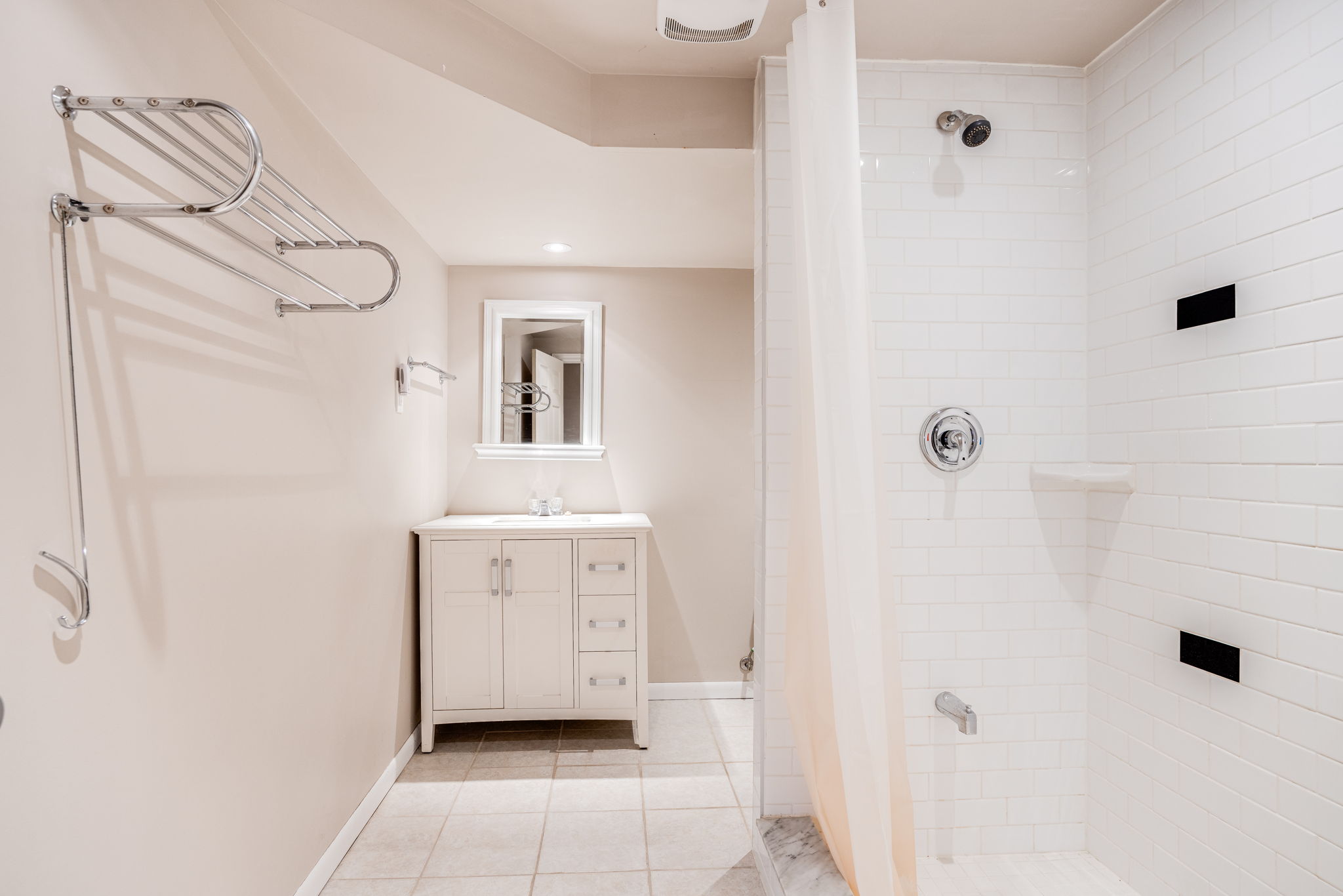 Toronto property showcase — delivered property photograph 40
