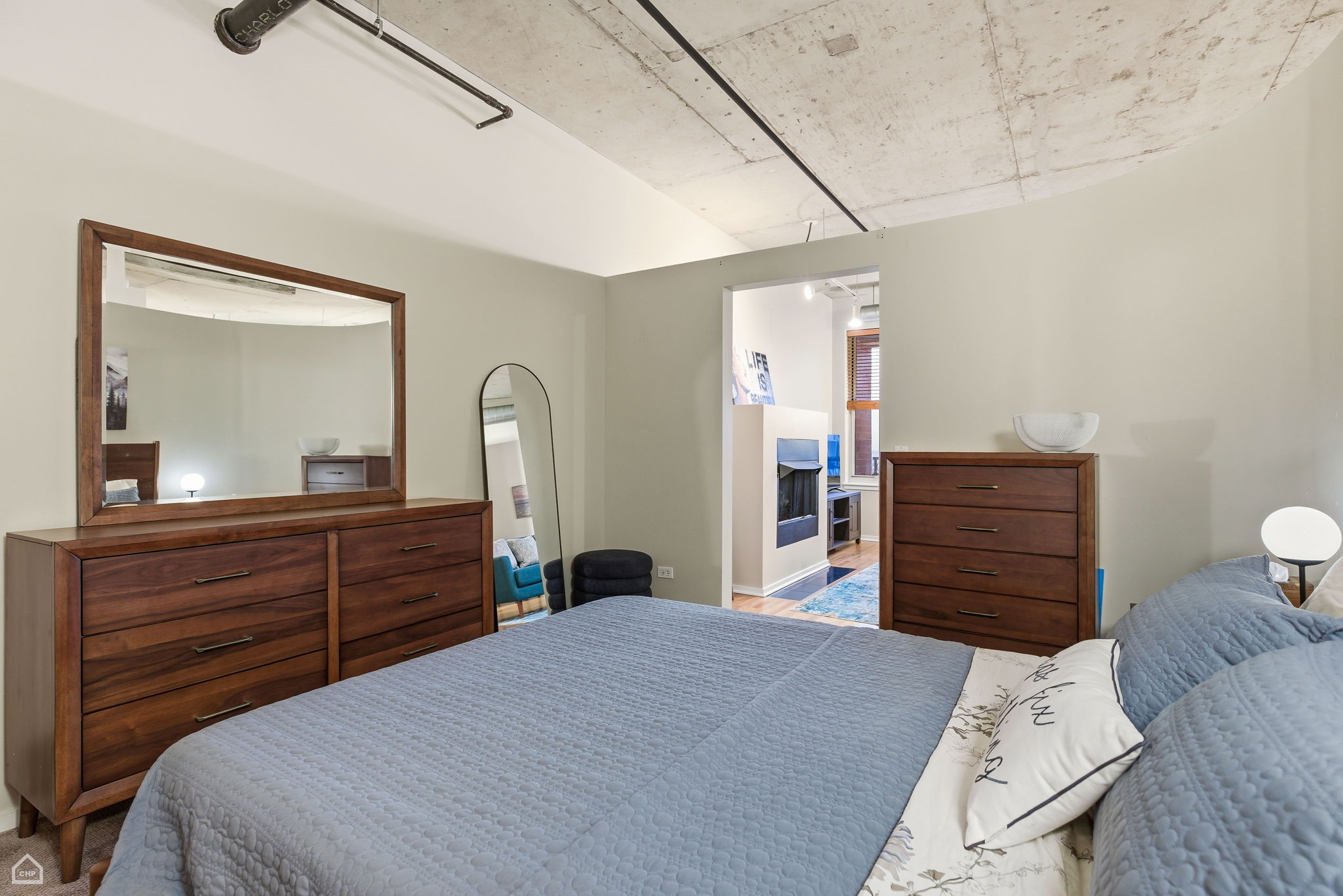 6 S Laflin St 920 - Yvette DuPree_CHP2025_016