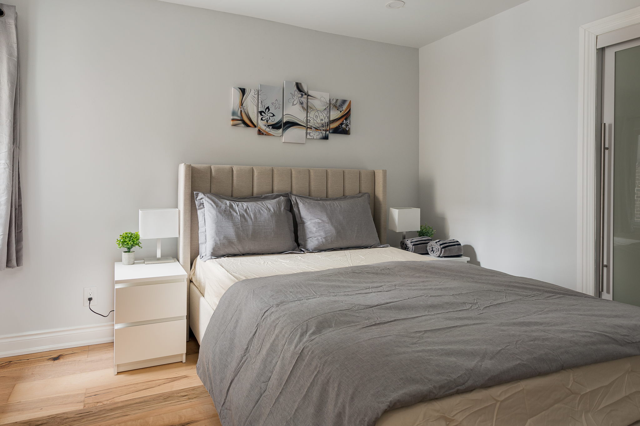 Toronto property showcase — delivered property photograph 26