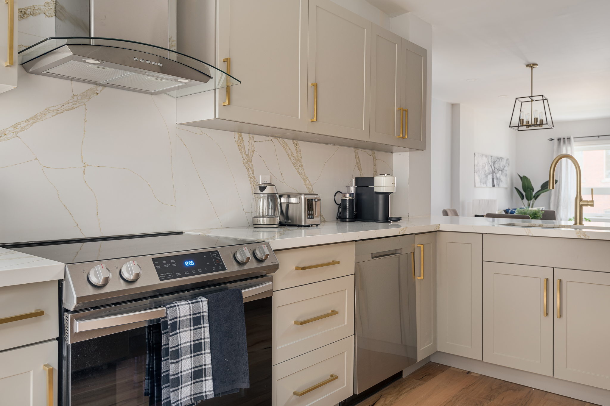 Toronto property showcase — delivered property photograph 16
