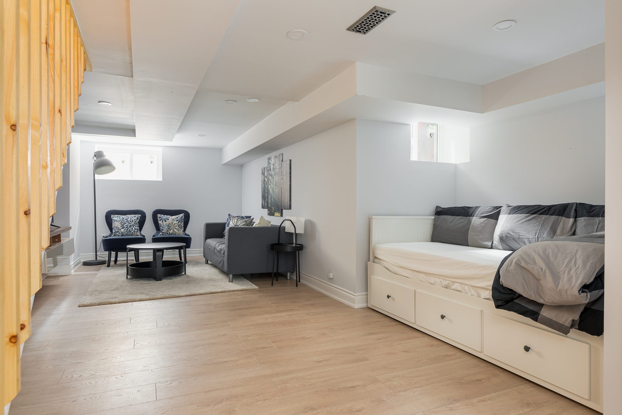 Toronto property showcase — delivered property photograph 35