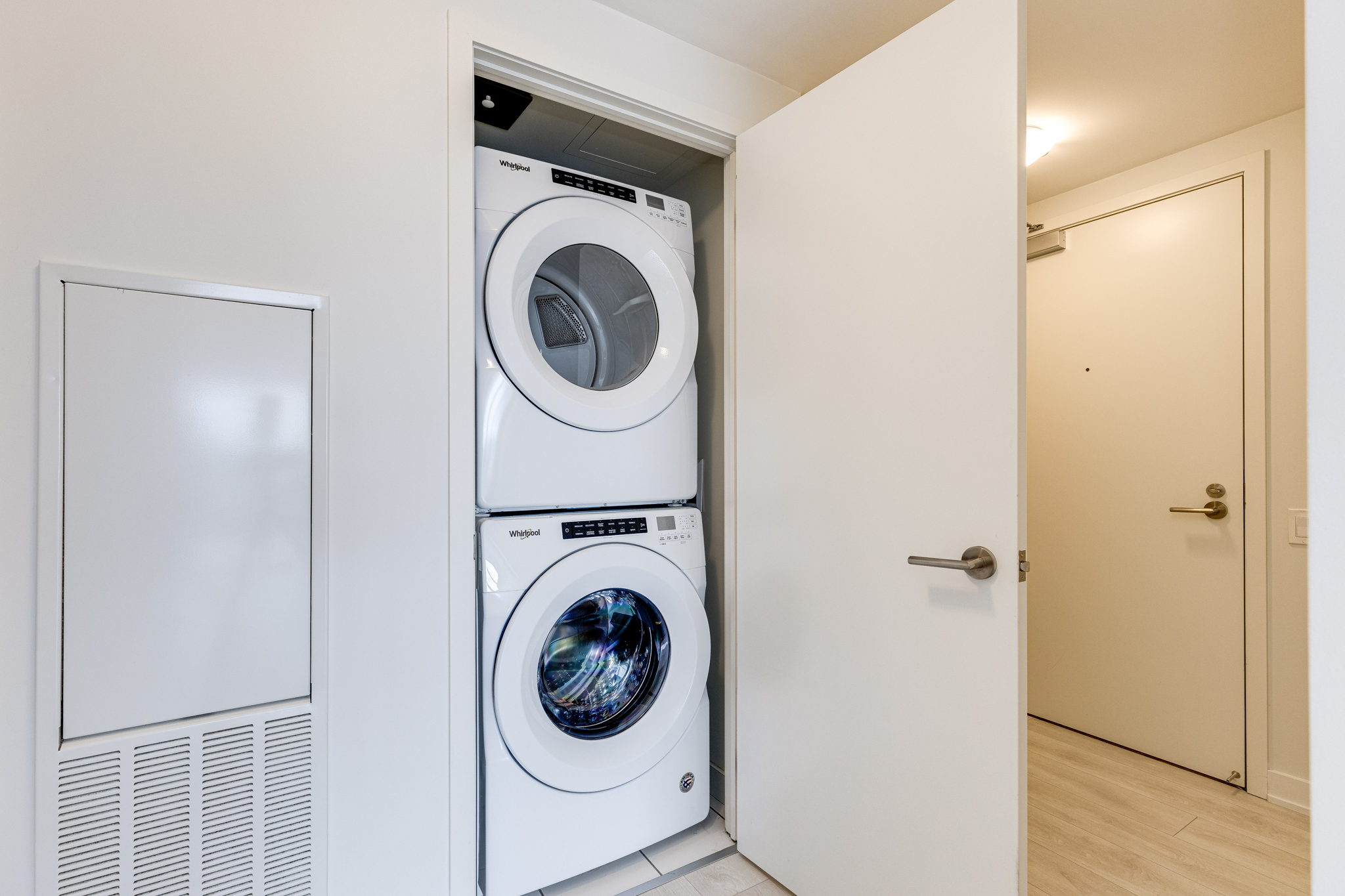 Toronto property showcase — delivered property photograph 26