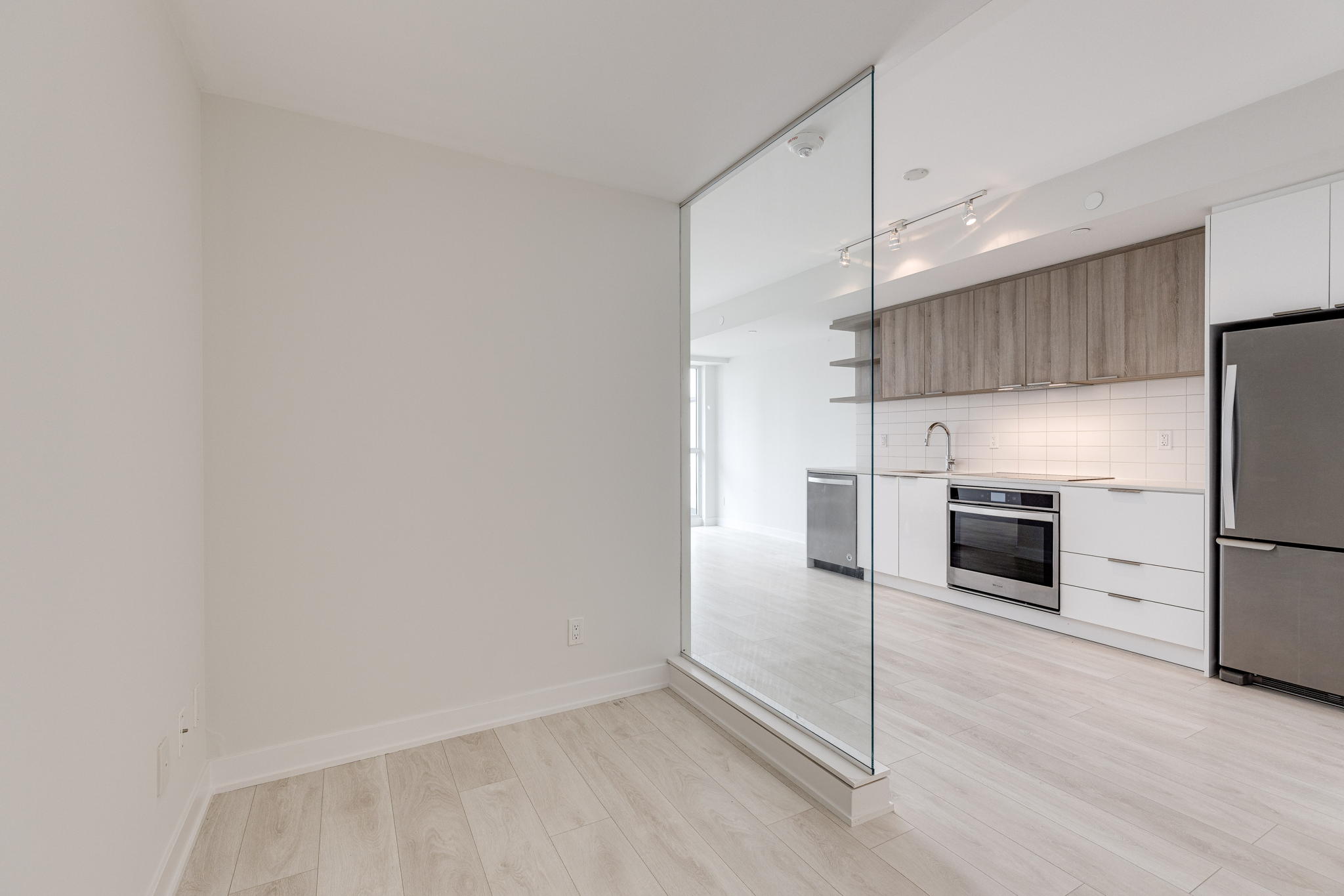 Toronto property showcase — delivered property photograph 19