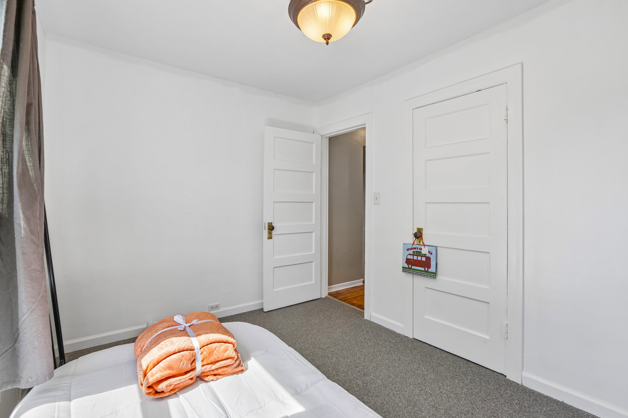 Spruce St-S1505-022.jpg