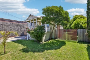 Spruce St-S1505-002.jpg