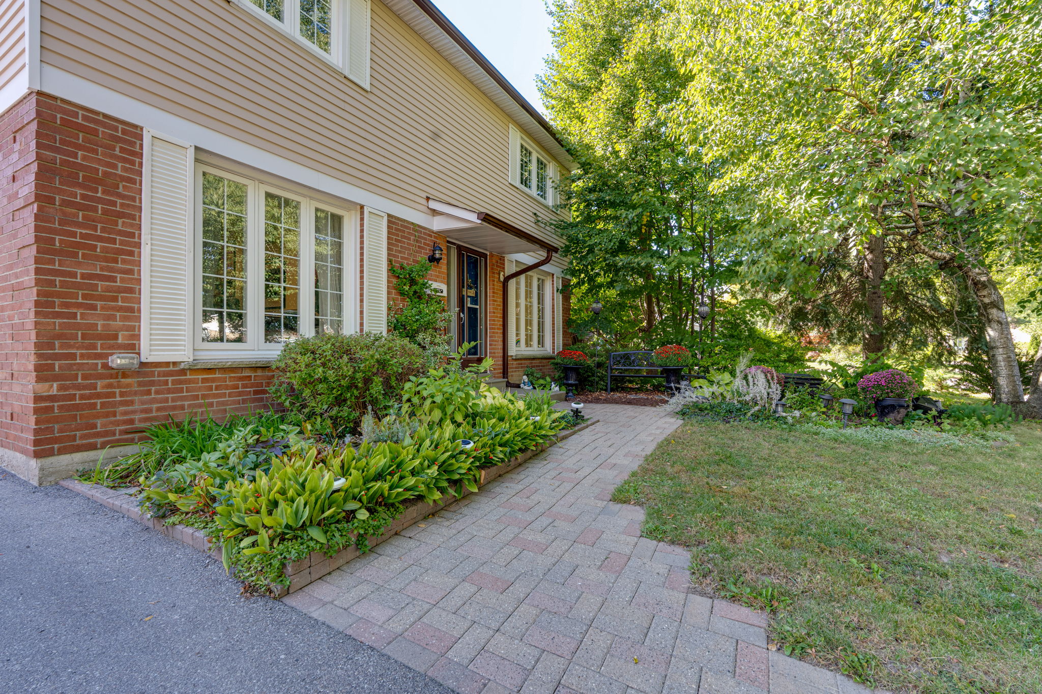 6 Stanbridge Ct Toronto, ON M1B 2S5