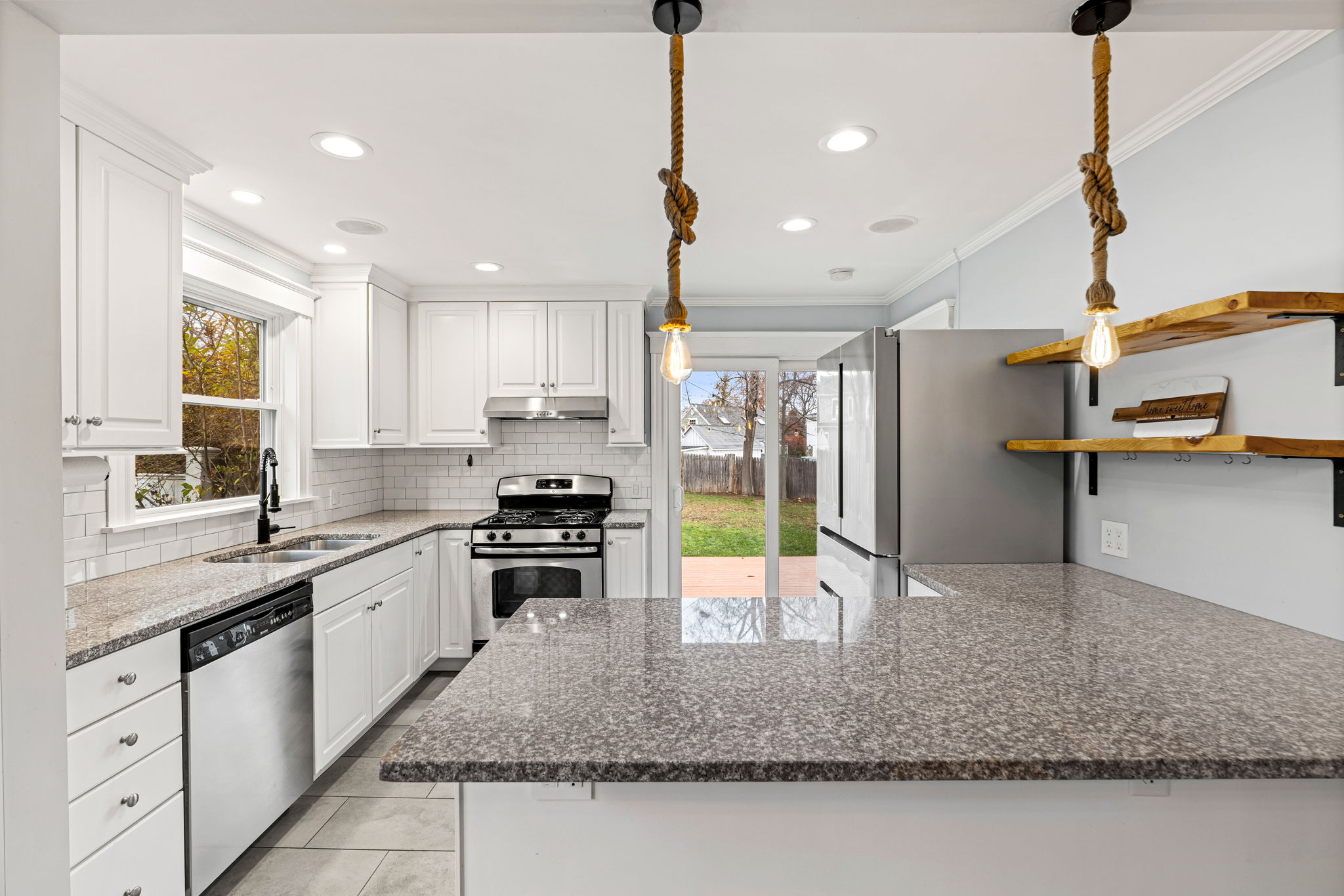 6 Storey Ave, Newburyport, MA 01950, USA Photo 20