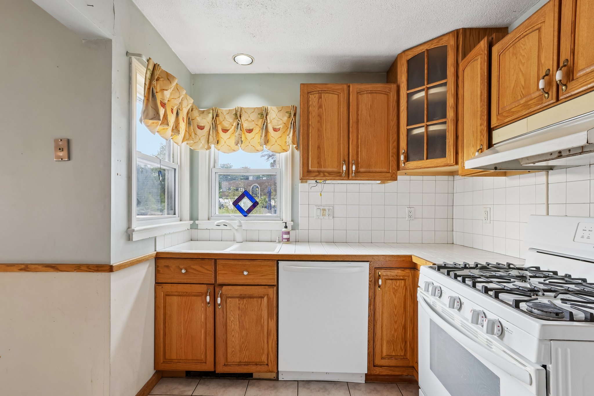 Summit Ave-S2609-019.jpg