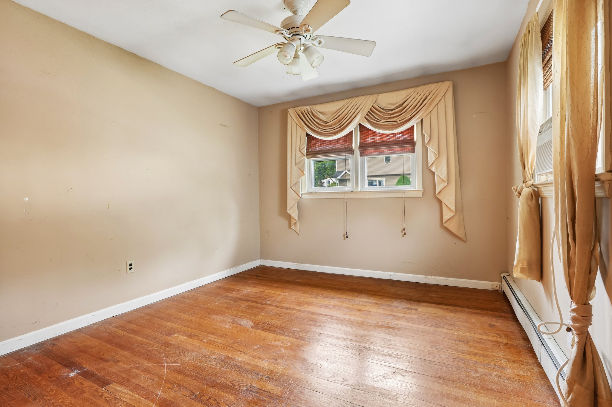 Summit Ave-S2609-024.jpg