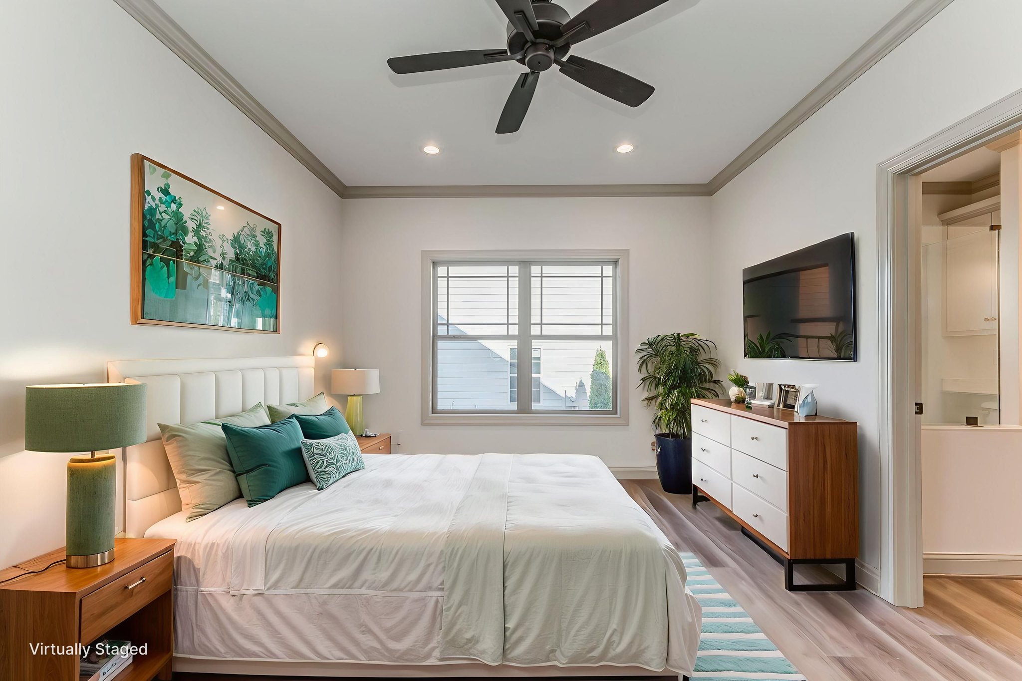 DSC07749_50_51-3 virtually staged.jpeg