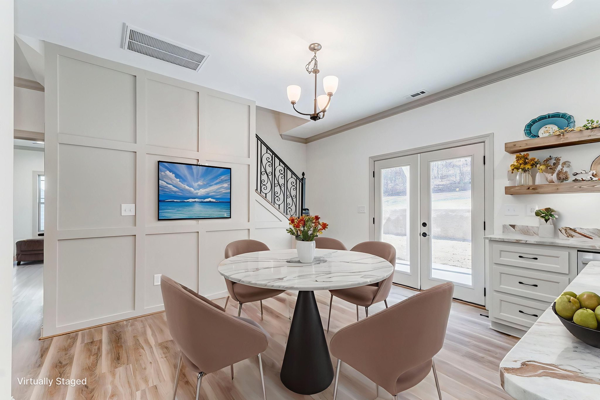 DSC07824_5_6 virtually staged.jpeg