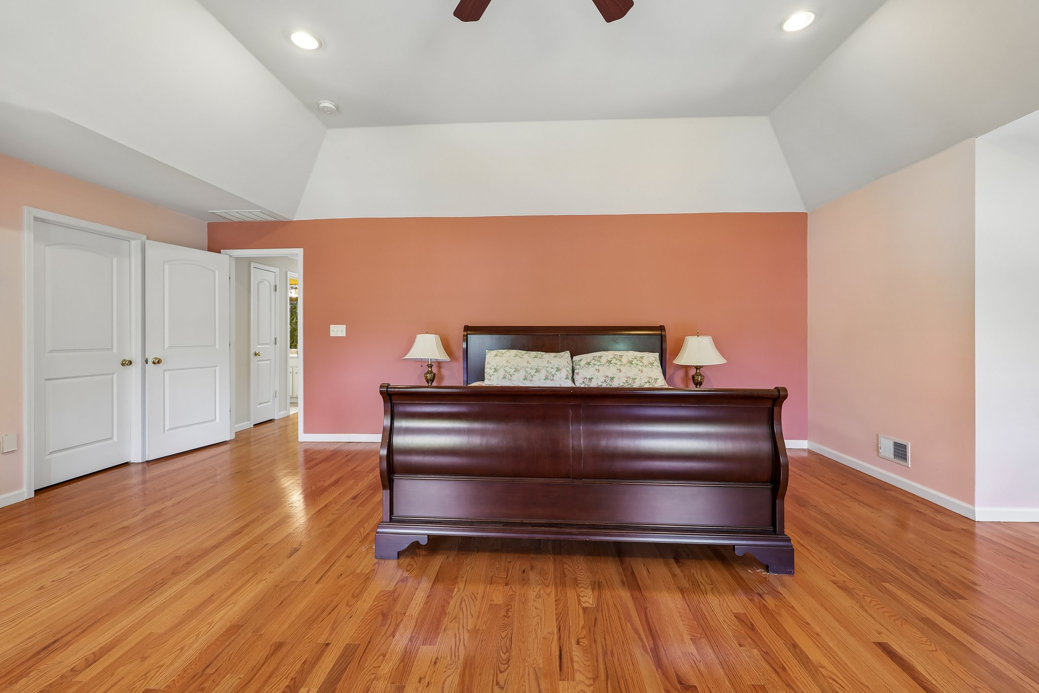 Willow Dr-S1506-045.jpg