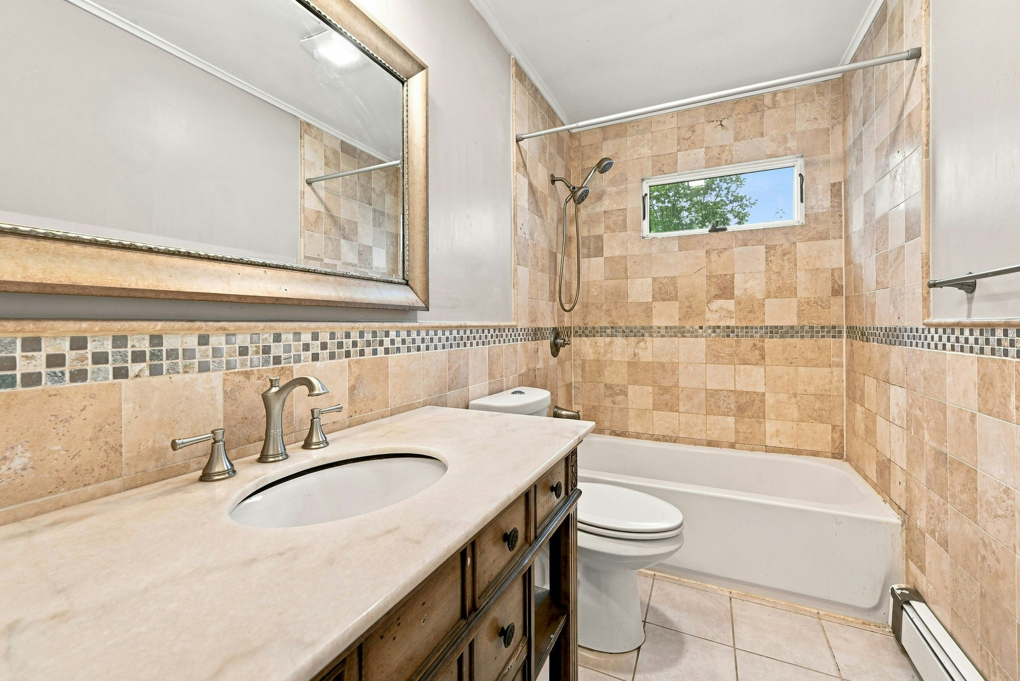  Photo 48