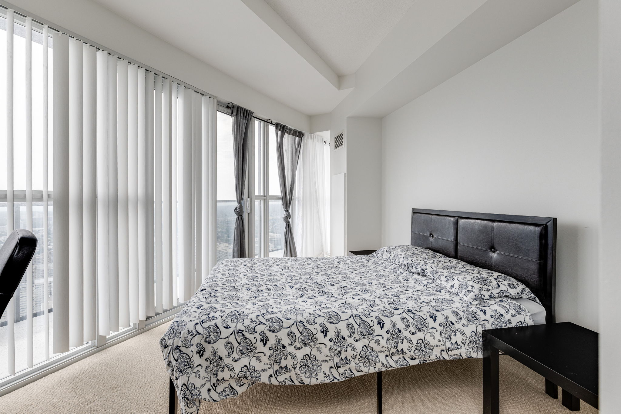 Mississauga property showcase — delivered property photograph 16