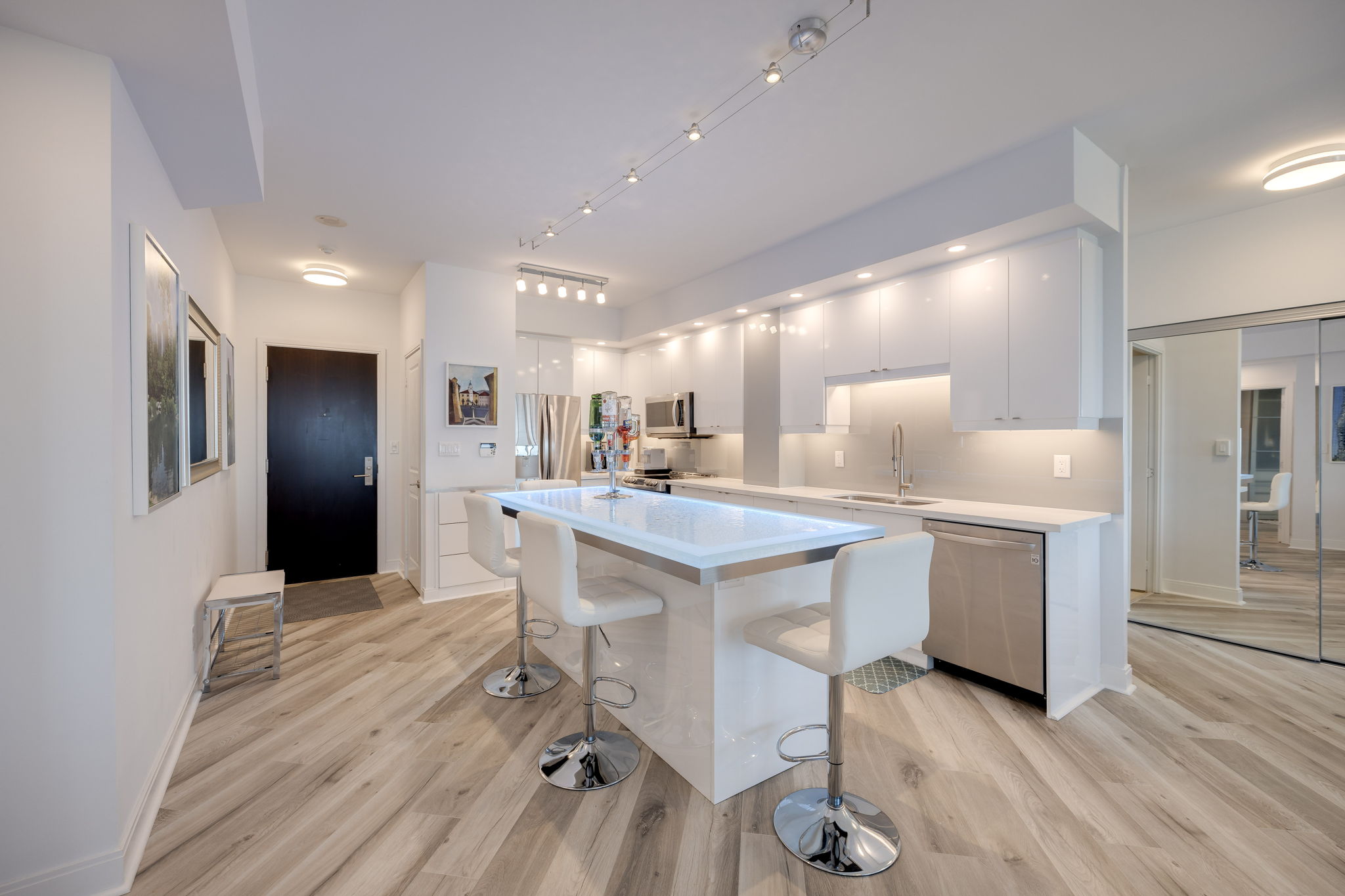 Mississauga property showcase — delivered property photograph 8
