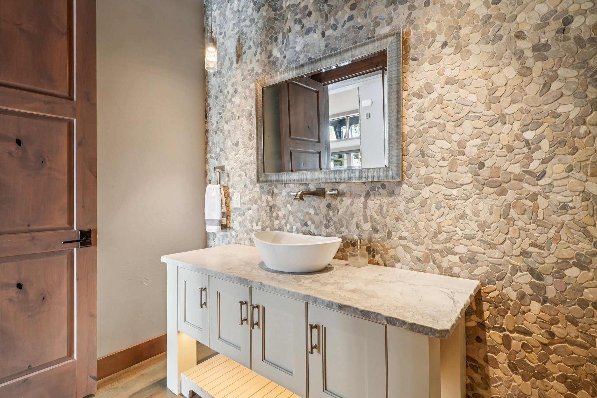 Barton Ridge Dr-S3101-038.jpg