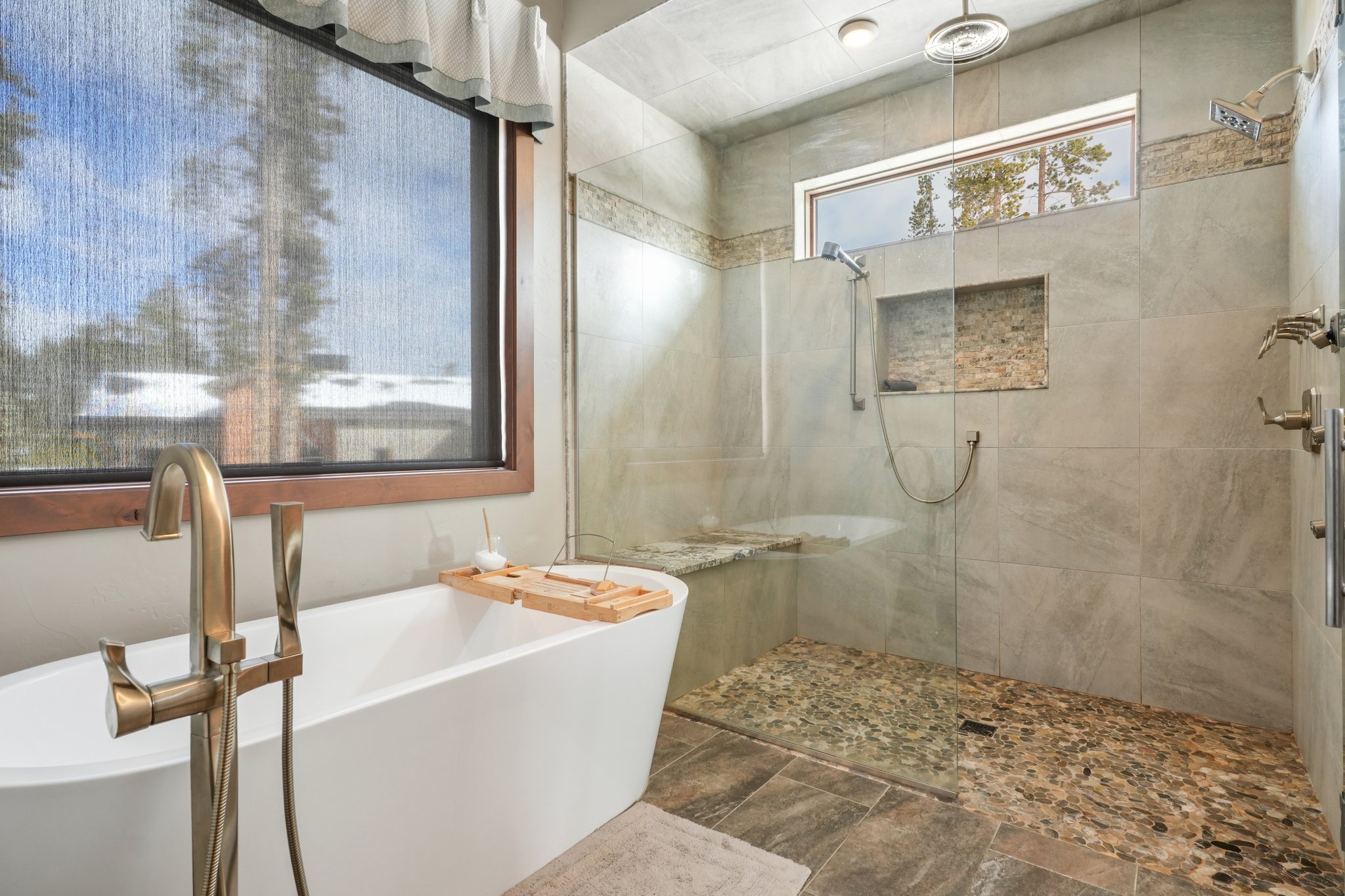 Barton Ridge Dr-S3101-054.jpg