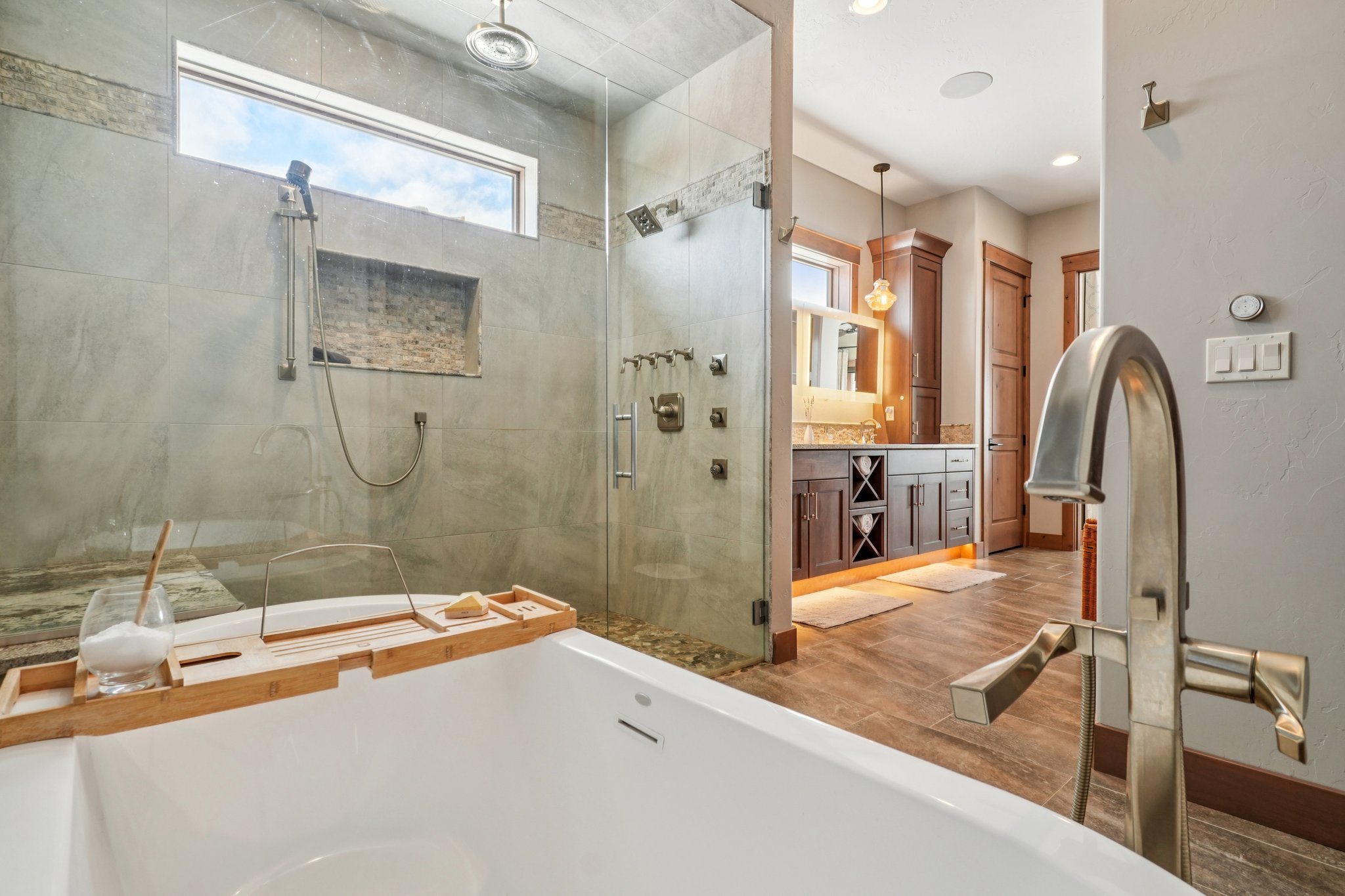 Barton Ridge Dr-S3101-055.jpg