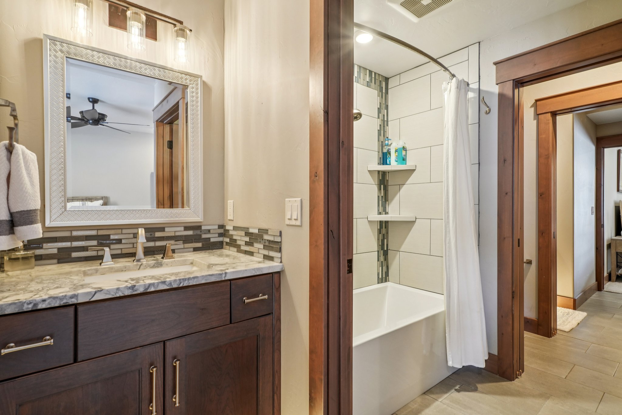 Barton Ridge Dr-S3101-075.jpg