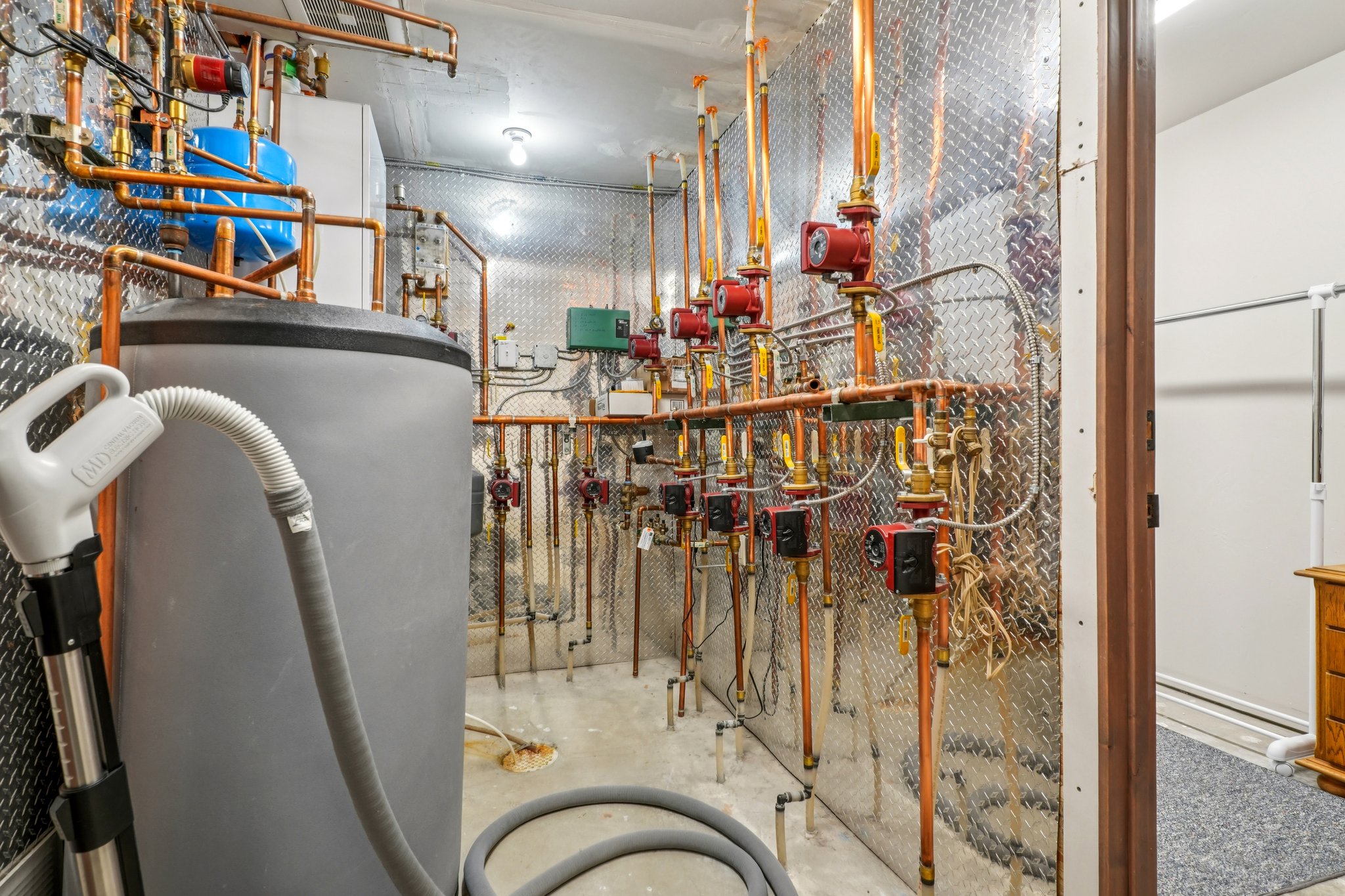 Barton Ridge Dr-S3101-078.jpg