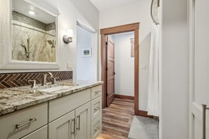 Barton Ridge Dr-S3101-091.jpg