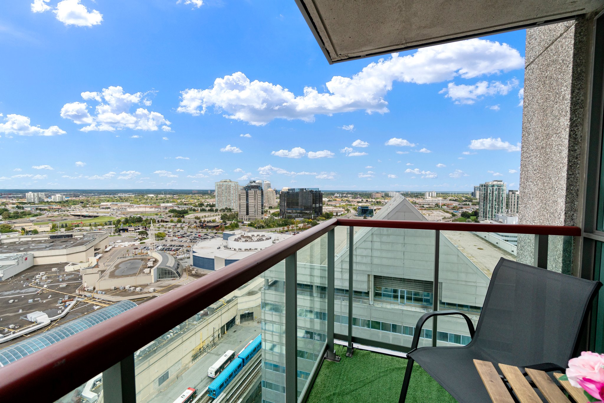 Toronto property showcase — delivered property photograph 43