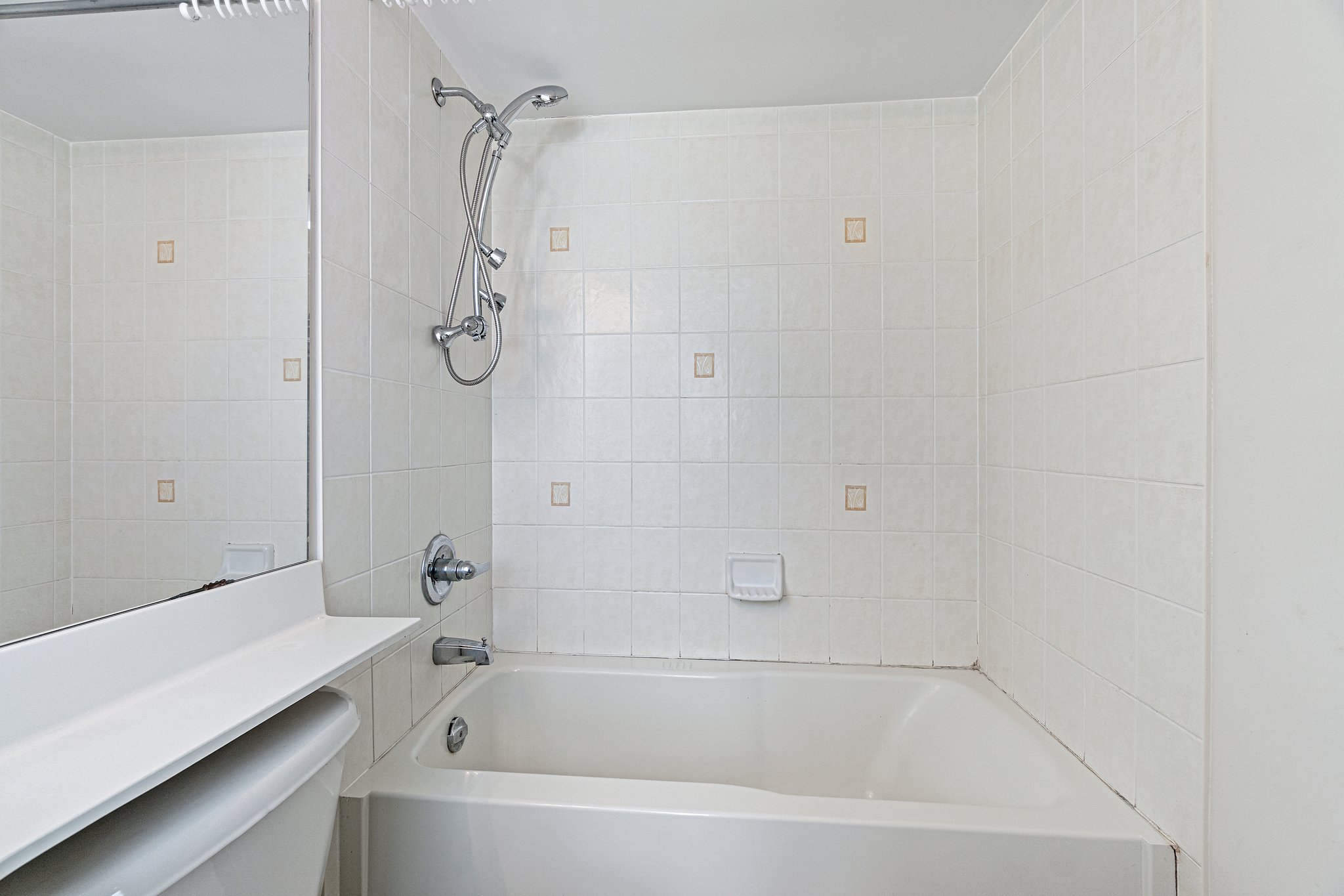 Toronto property showcase — delivered property photograph 18