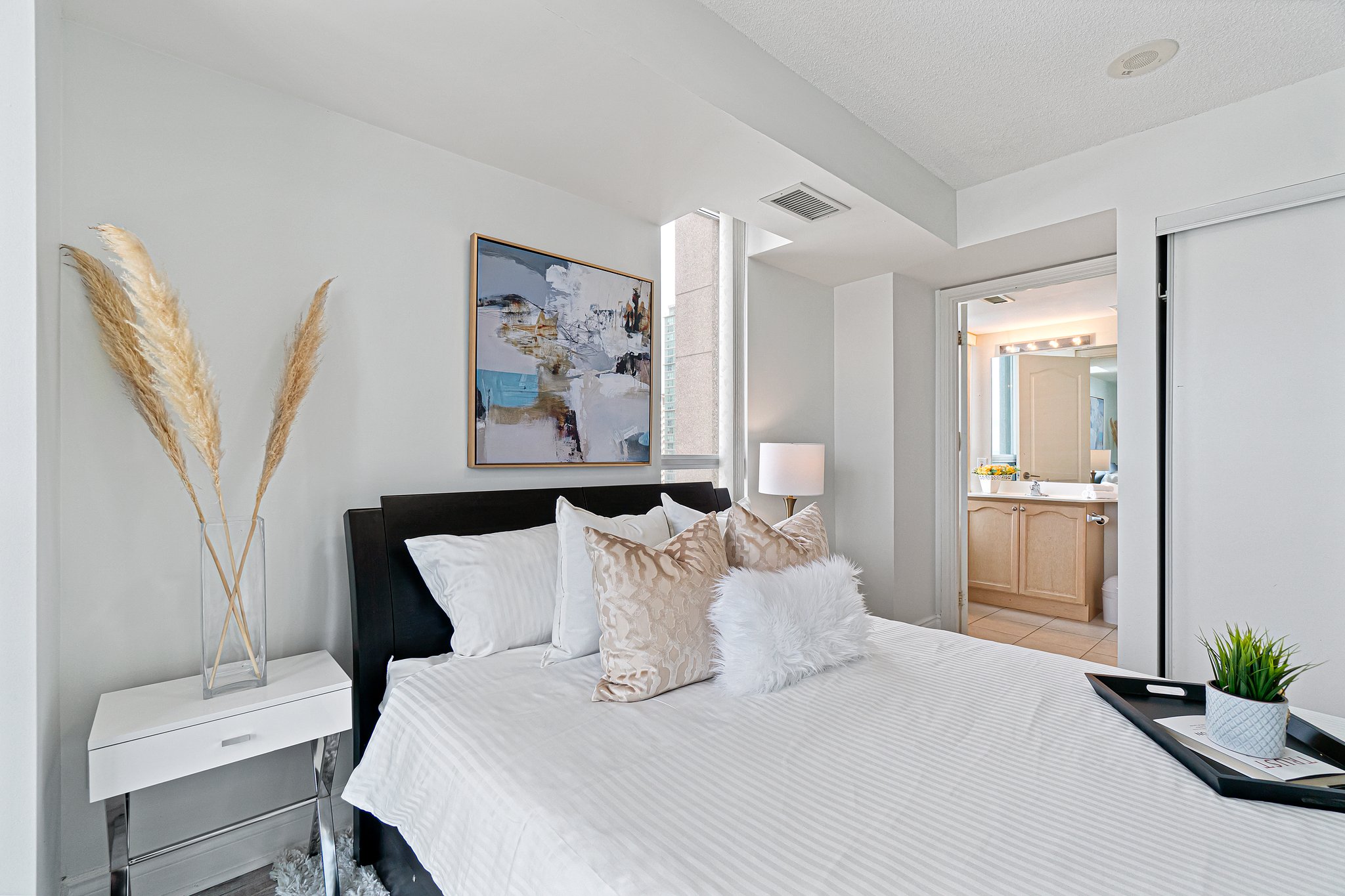 Toronto property showcase — delivered property photograph 16