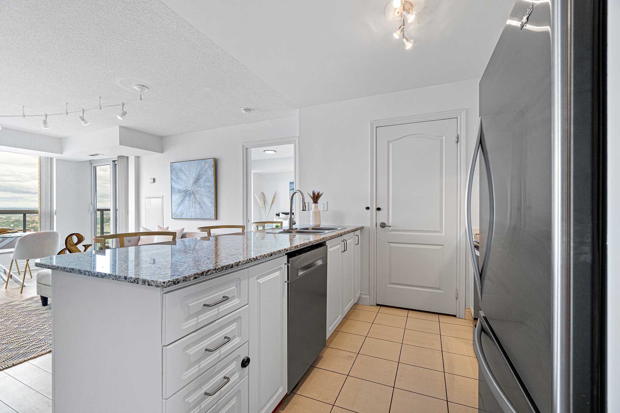 Toronto property showcase — delivered property photograph 11