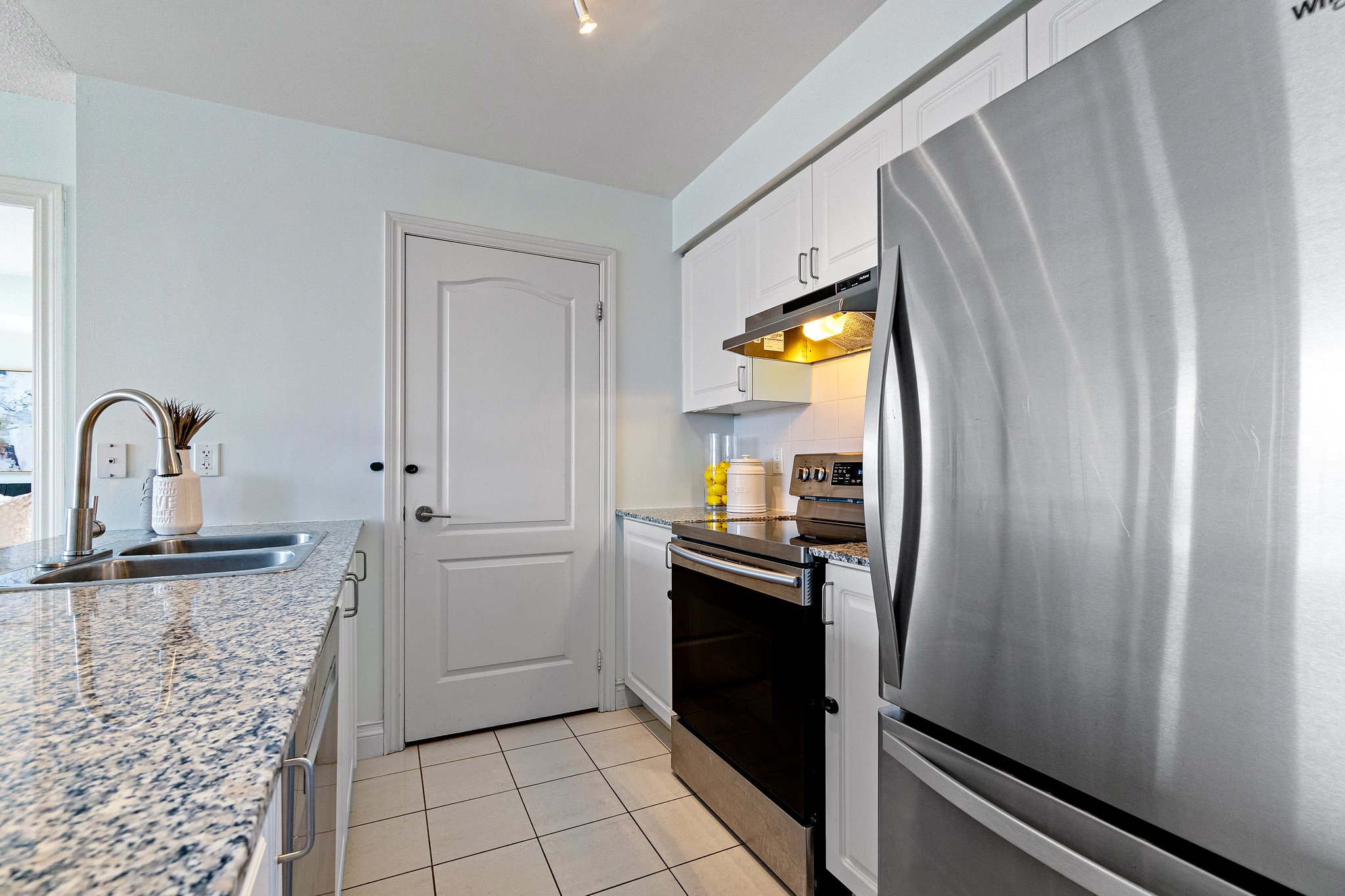 Toronto property showcase — delivered property photograph 10