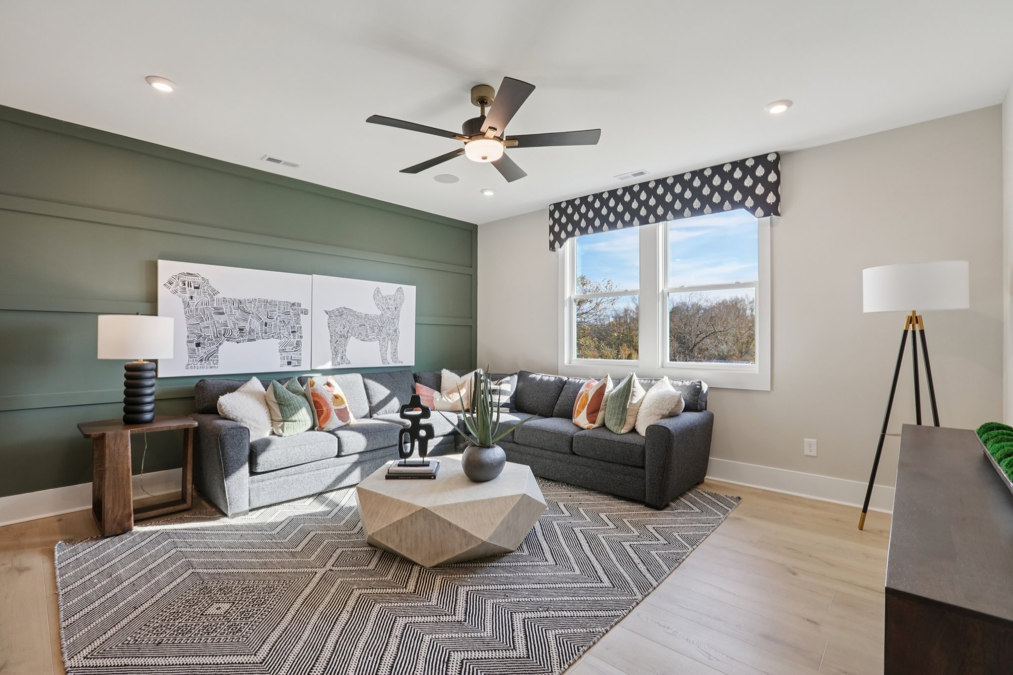 Harvester Rd-S1911-027.jpg