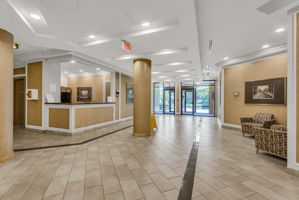 4-lobby1