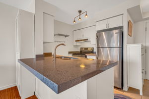 22-kitchen1