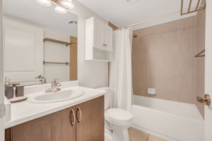 37-washroom1