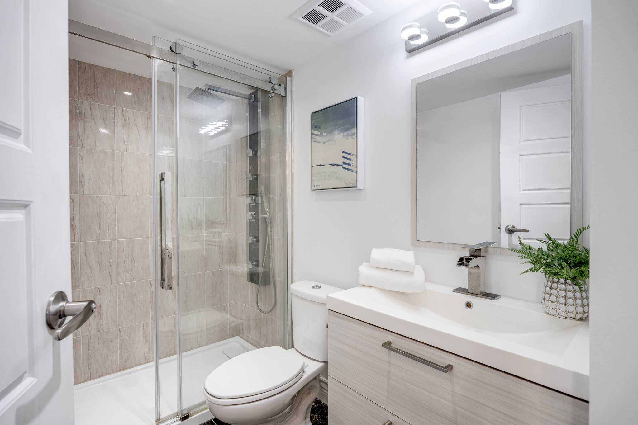 Toronto property showcase — delivered property photograph 25
