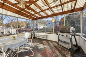 Screened in porch