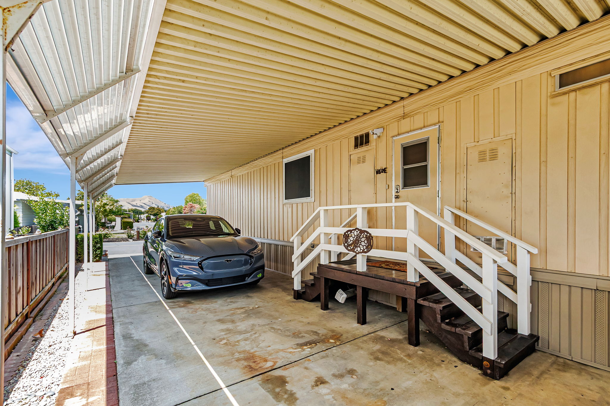 044_60 Mulberry Court