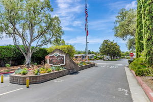 045_60 Mulberry Court