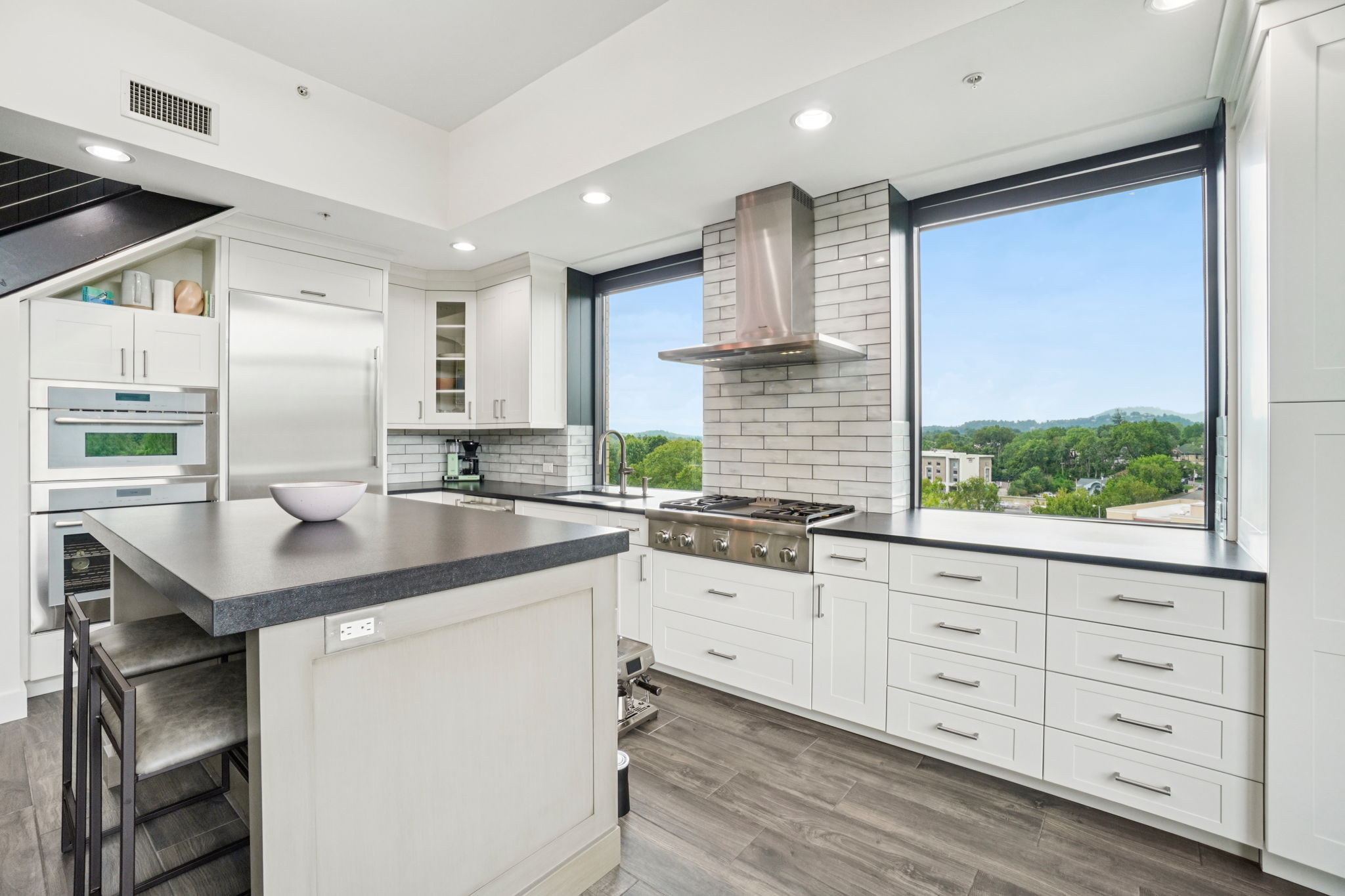 N Market St Unit 417-009