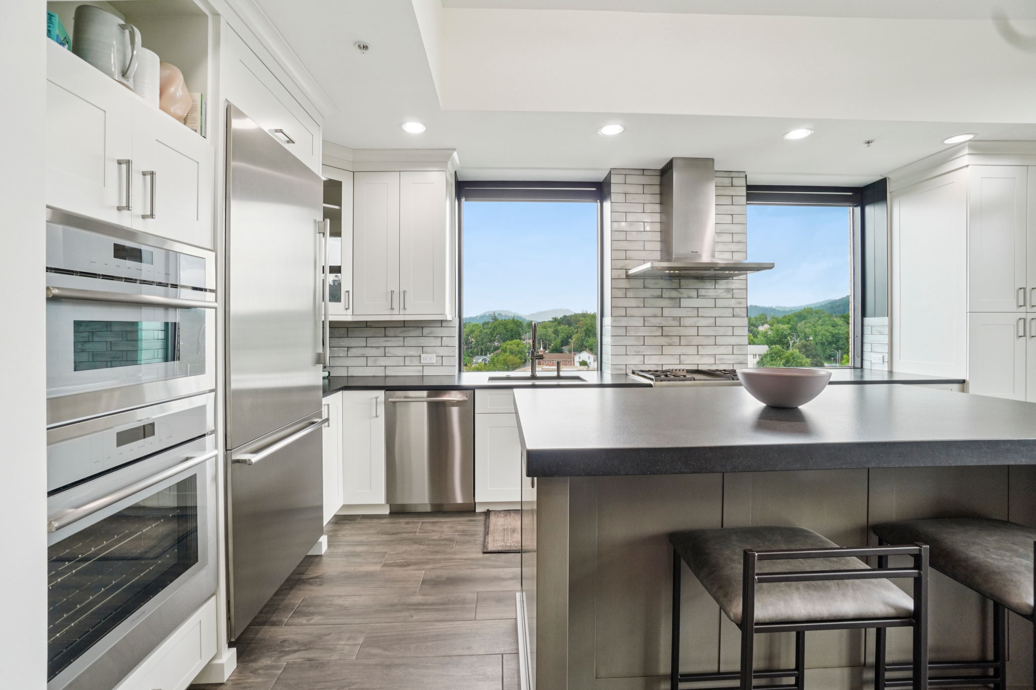 N Market St Unit 417-011