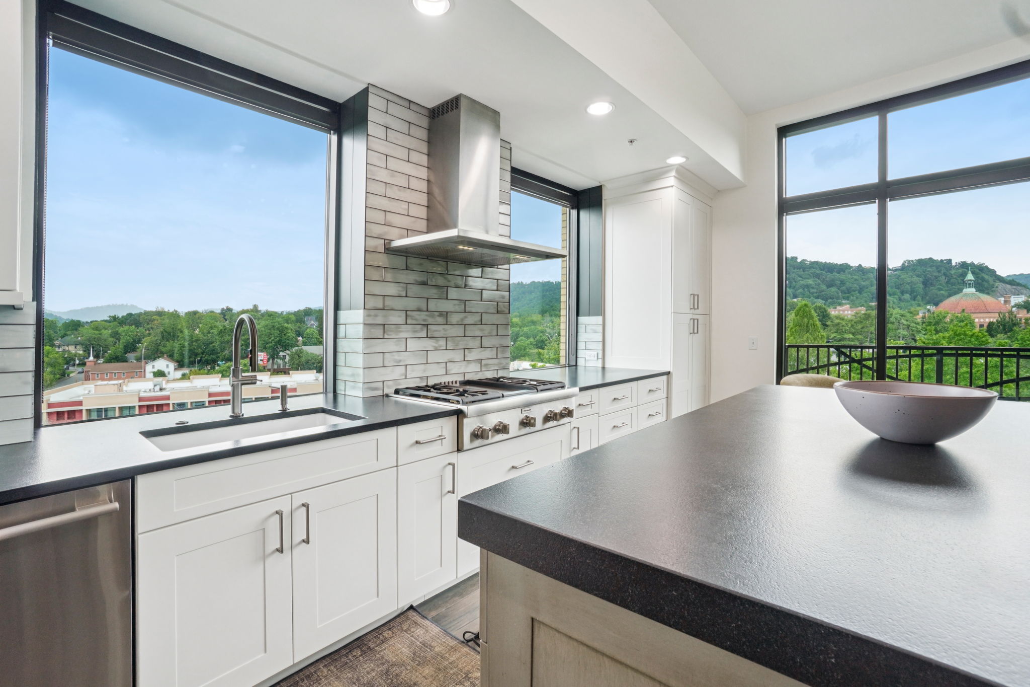 N Market St Unit 417-012