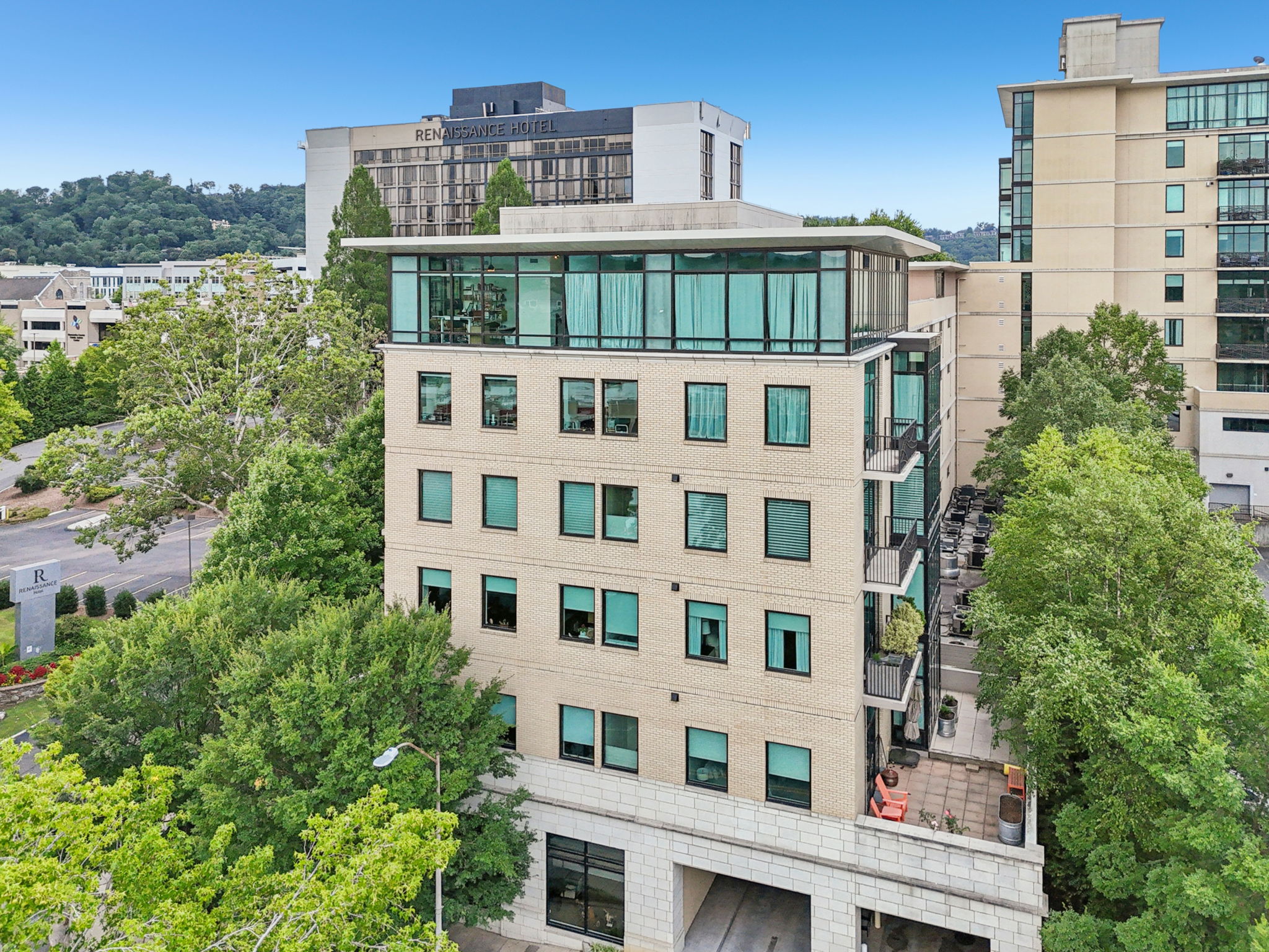 N Market St Unit 417-032