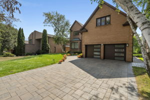 60 Prince Edward Blvd