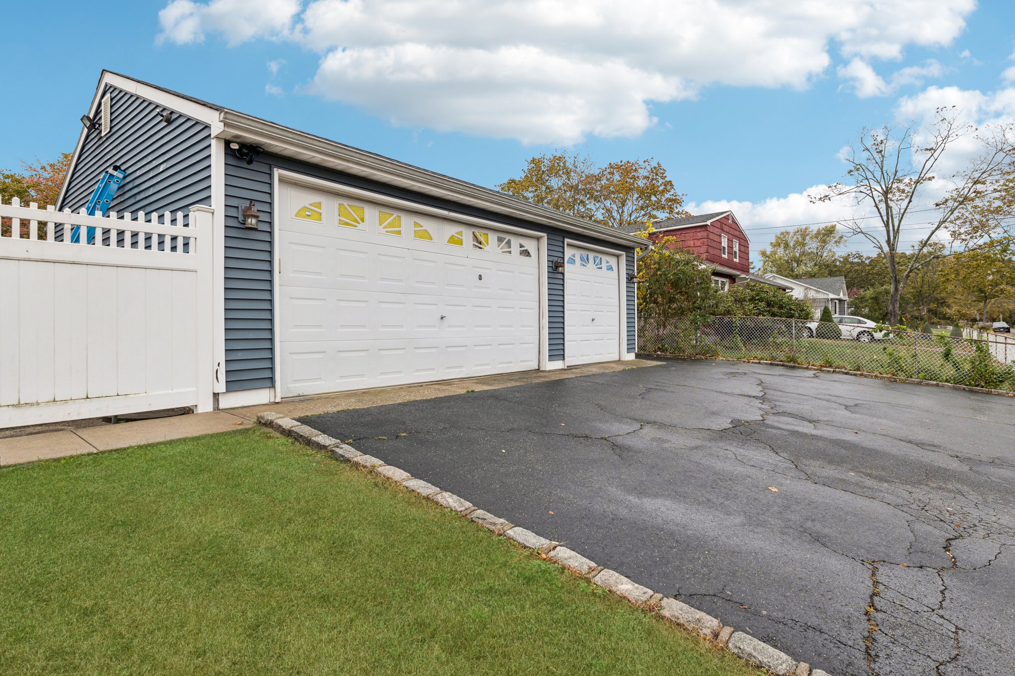 Steuben Blvd-L3110-063.jpg