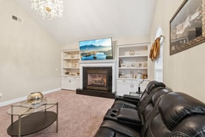 Steuben Blvd-L3110-015.jpg