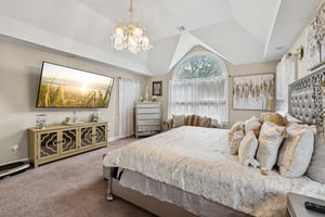 Steuben Blvd-L3110-052.jpg