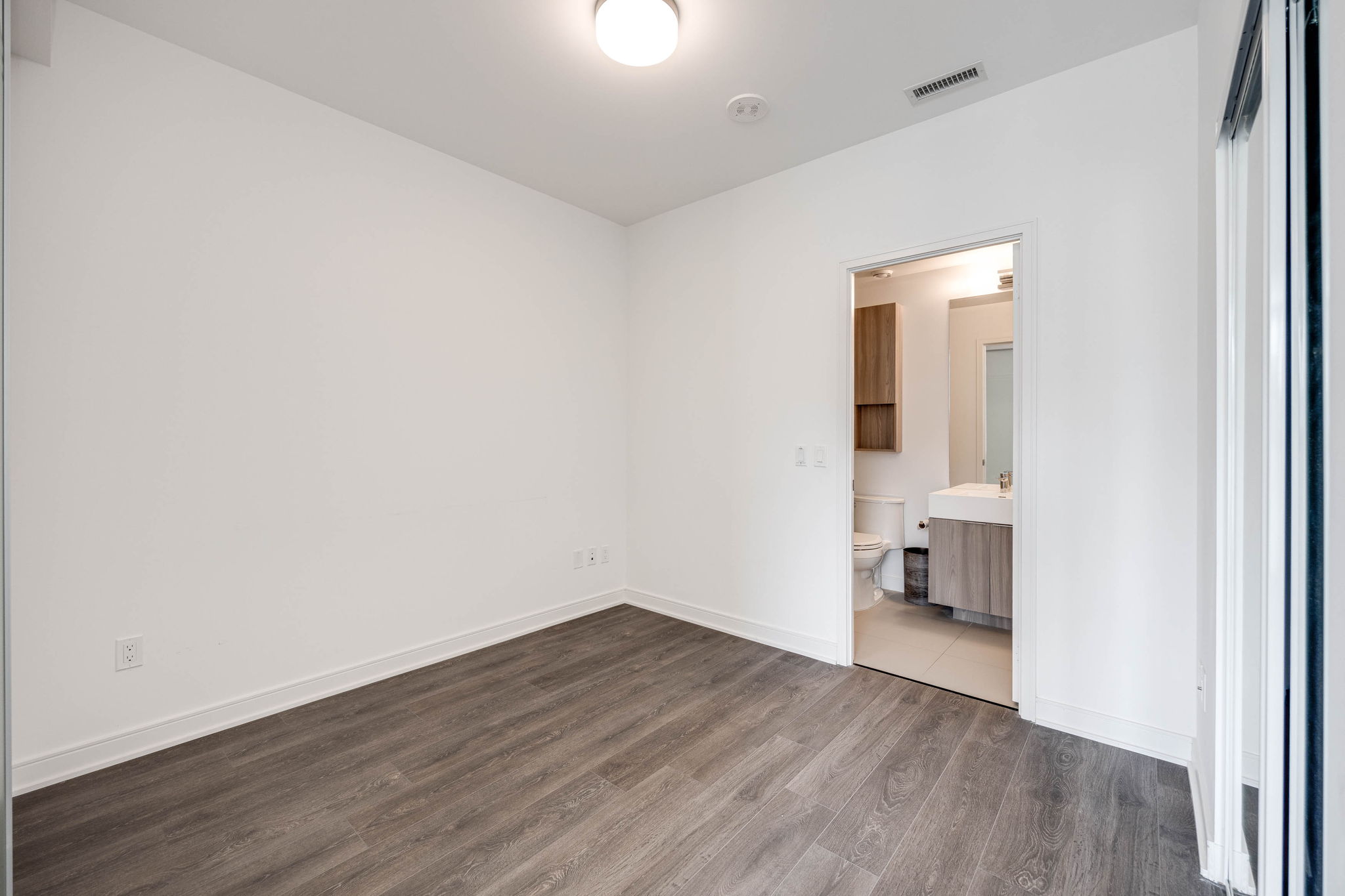 Toronto property showcase — delivered property photograph 13